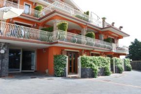 Гостиница Etna Royal - Bilocale Vista Mare, Трекастаньи